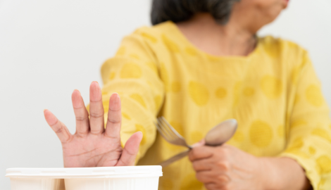 食欲がない女性